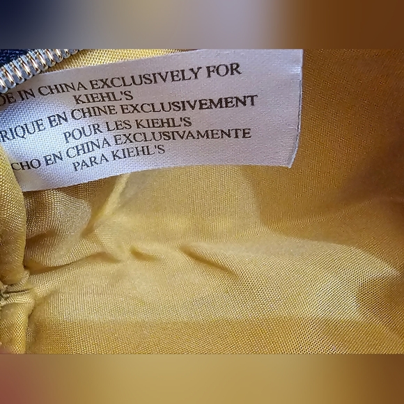 Kiehls Midnight Blue Velvet Beauty Pouch Makeup Bag NWOT - Picture 8 of 9